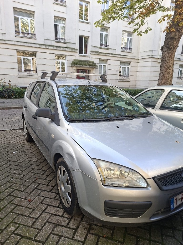 belle Ford Focus - pour l'exportation, Autos, Focus, Argent ou Gris, Achat, 4 portes