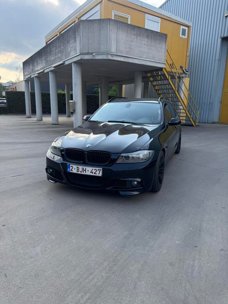 Bmw e91 325d lichte vracht, Auto's, BMW, Particulier, 3 Reeks, ABS, Airbags, Airconditioning, Alarm, Bluetooth, Boordcomputer