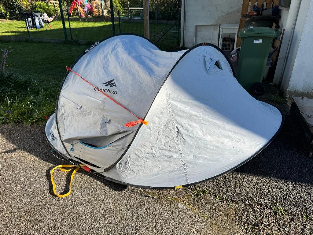 Tente éphémère Quechua 2 Seconds Fresh & Black — 3 personnes, Enlèvement, Utilisé, Jusqu'à 3
