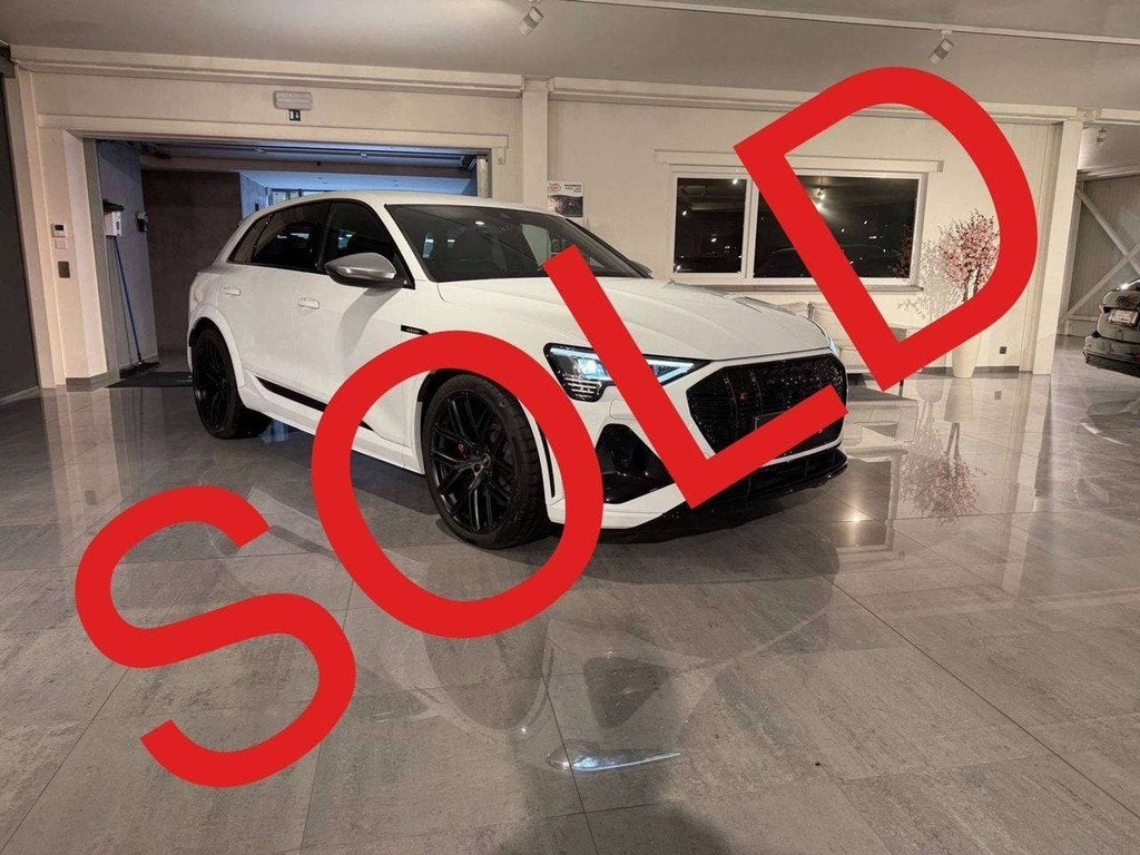 Audi SQ8 e-tron SOLD BIJ GARAGE VRIENS YVES BV! (bj 2023), Auto's, Gebruikt, Zwart, Leder, Elektrisch