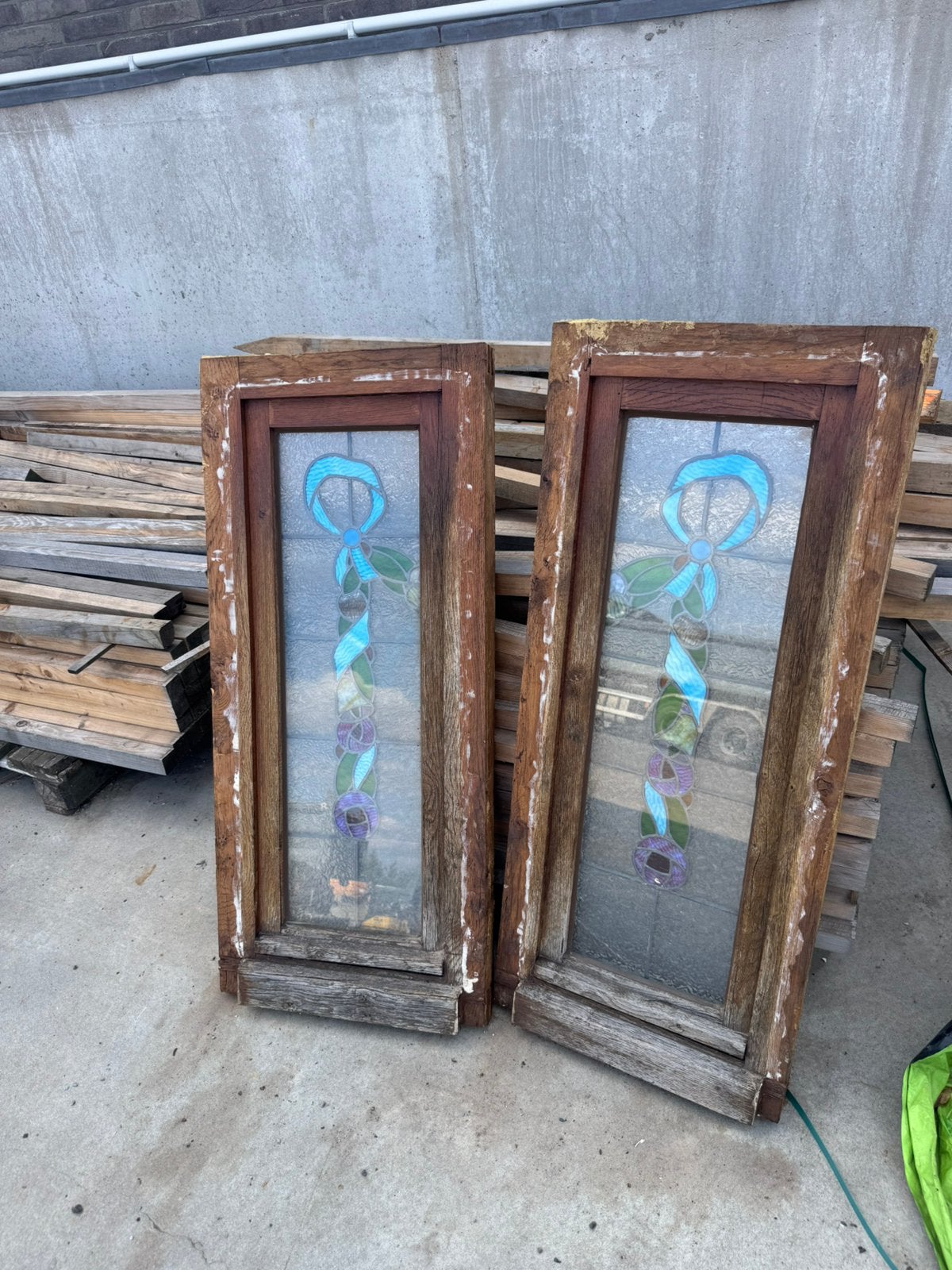 2 houten ramen met loodwerk in, Ophalen, Gevelraam of Ruit, Gebruikt, Minder dan 80 cm