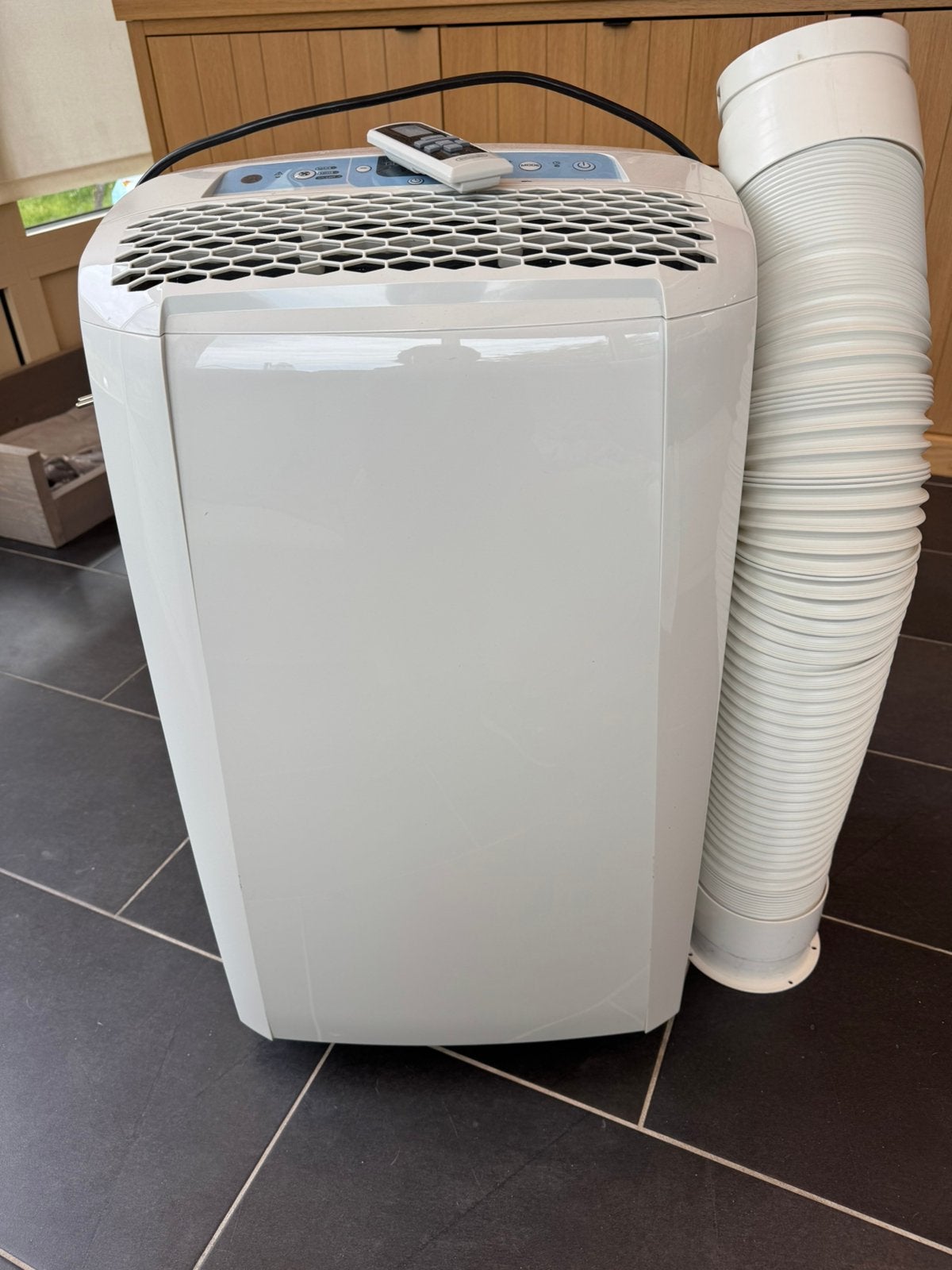 Mobiele airco delonghi, Ophalen, 3 snelheden of meer, Zo goed als nieuw, Koelen en Ontvochtigen