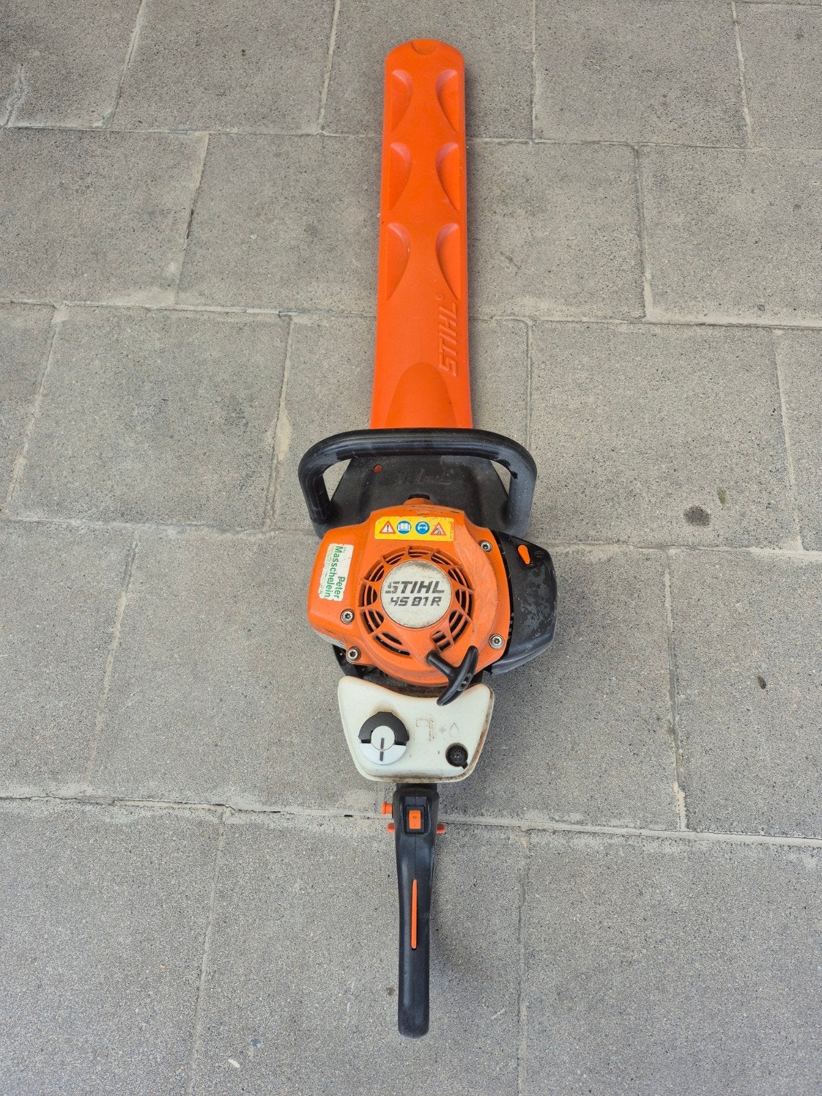 Heggenschaar Stihl, Ophalen