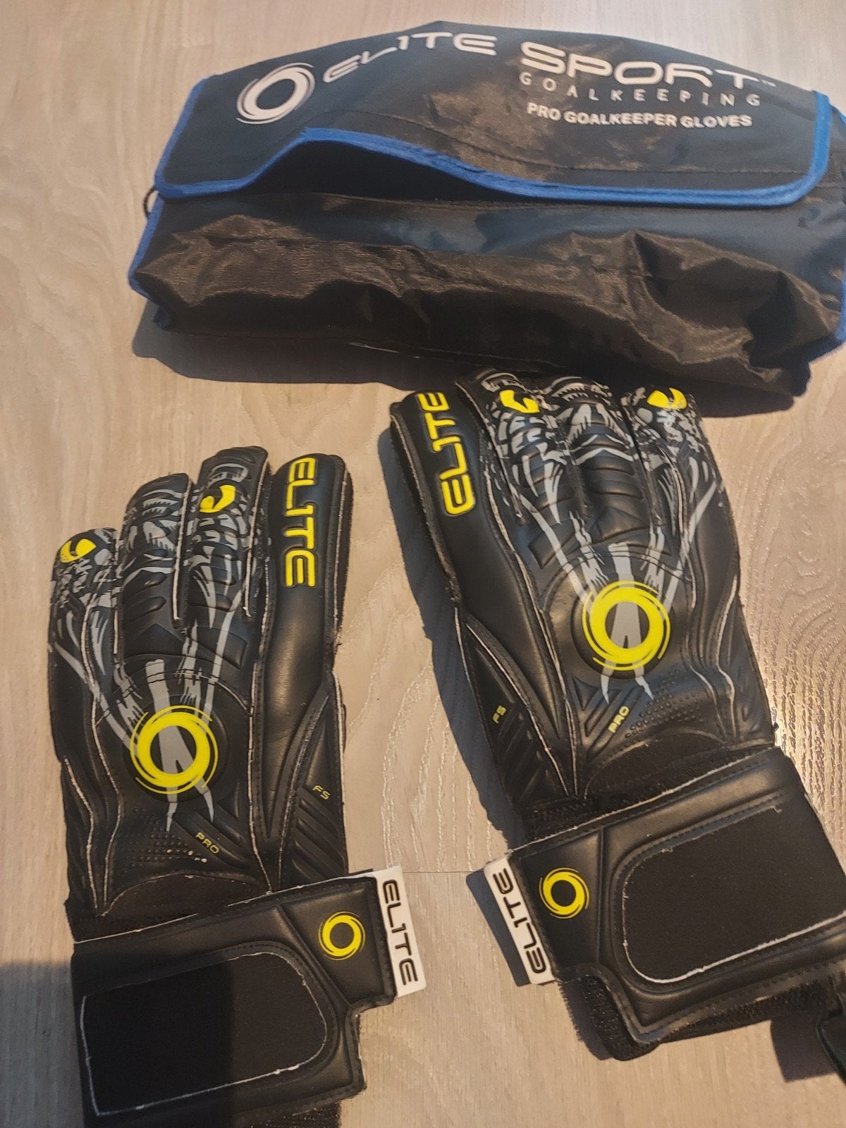 Keeperhandschoenen elite vibora size 9, Sport en Fitness, Ophalen of Verzenden