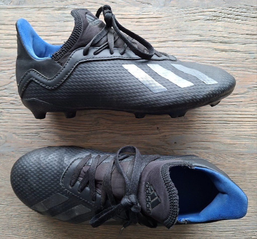 Adidas voetbalschoenen maat 35, Sport en Fitness, Ophalen, Schoenen