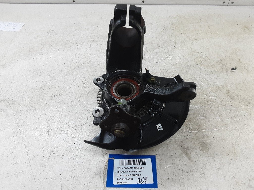 WIELNAAF RECHTS VOOR Volkswagen Bora Variant (1J6), Gebruikt, Volkswagen, Volkswagen AG, Kundenbetreuung@volkswagen.de