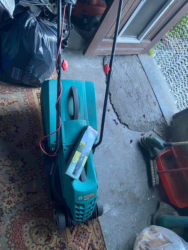 Bosch ARM 32 grasmaaier, Tuin en Terras, Ophalen, Gebruikt, Elektrische grasmaaier, Opvangbak
