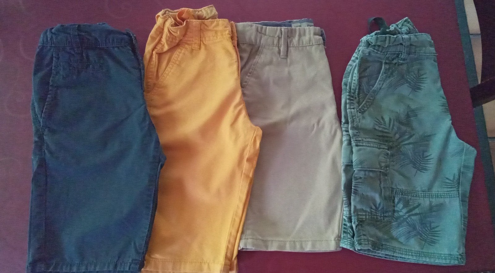 Short jongens maat 128. 4 st voor 5 euro, Ophalen of Verzenden, Zo goed als nieuw, Jongen, Broek