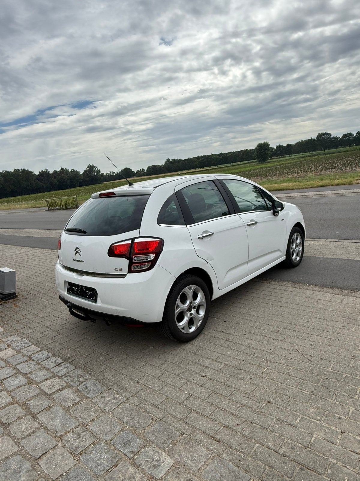 Mooie Citroen C3 exclusive 120 000 km, Autos, Euro 5, Achat, https://public.car-pass.be/vhr/3d04d8cf-a318-4578-9cee-ce3e8ab657fc