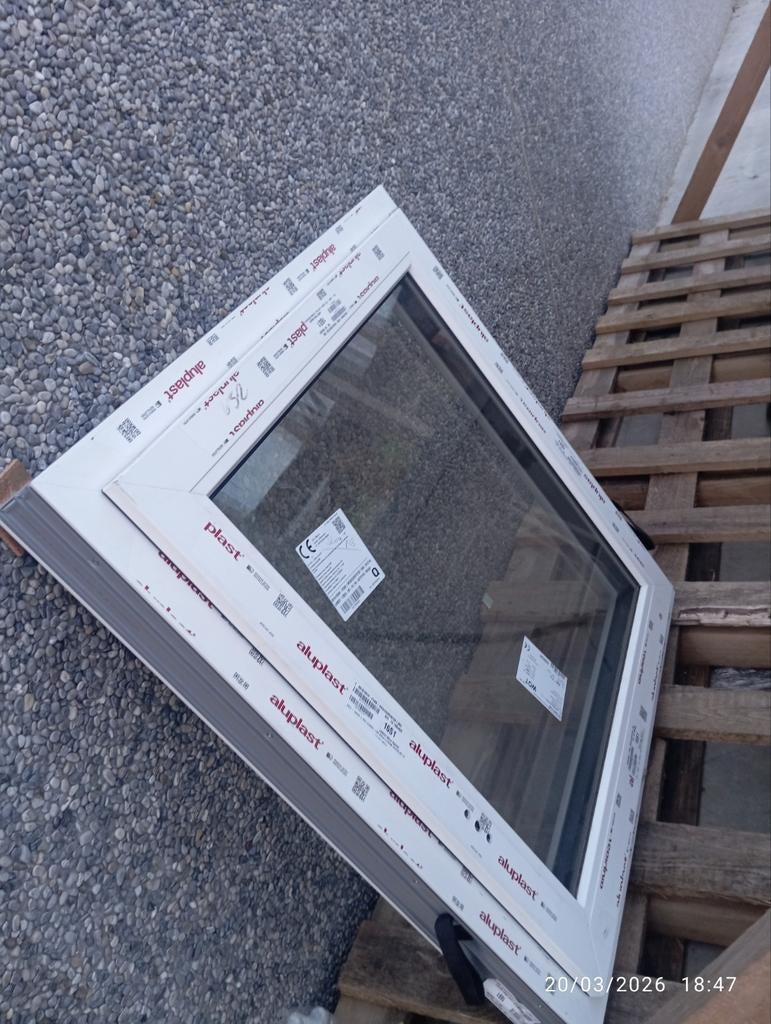 Châssis neuf triple vitrage 88cm de Large su 92,5cm de haute, Bricolage & Construction, Enlèvement