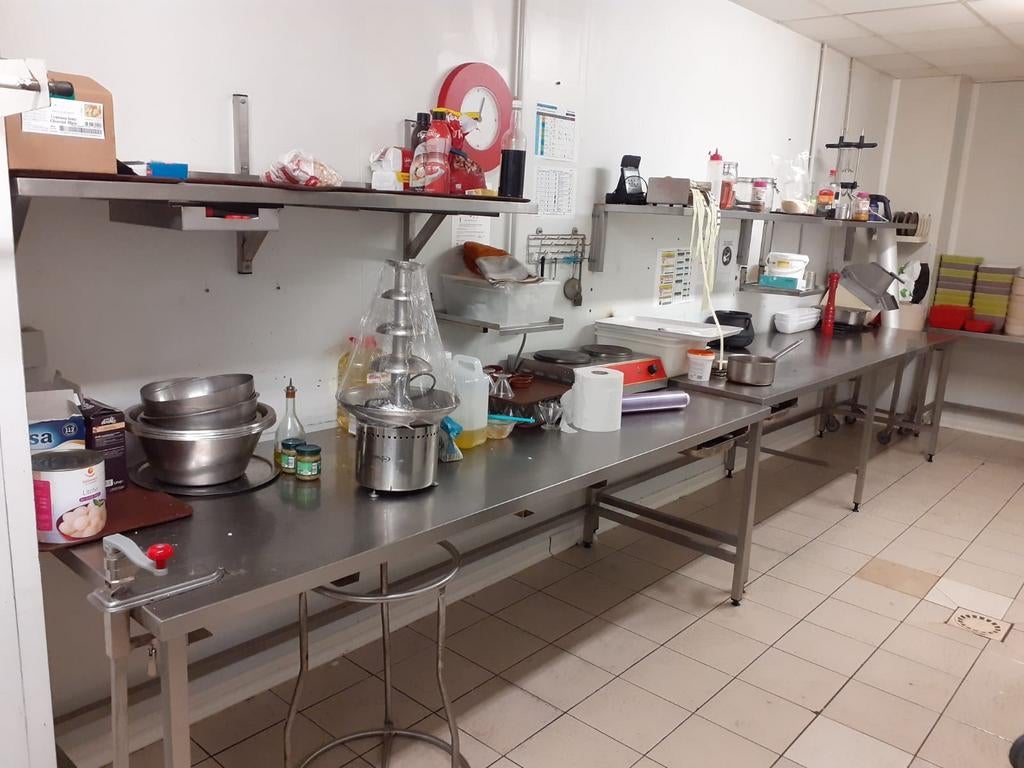 DESTOKAGE TABLE INOX