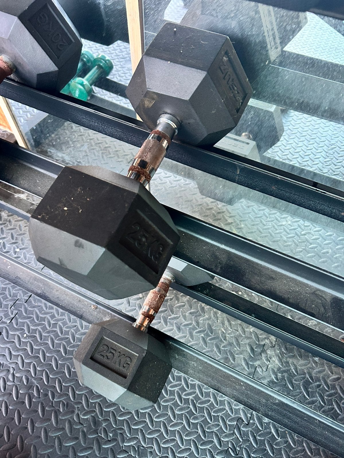 2 haltères ZEUZ de 25 kg – Très bon état, Enlèvement, Comme neuf, Haltère