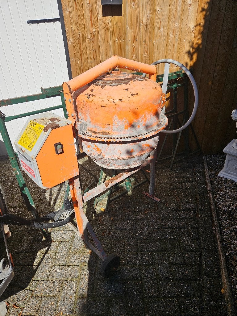 Bouwschaven 4 stuk + betonmolen, Doe-het-zelf en Bouw, Ophalen, Gebruikt