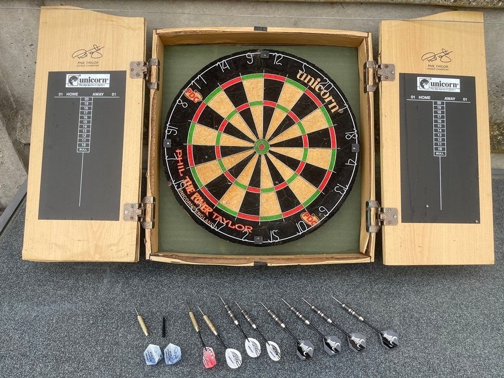 Darts UNICORN, Sport en Fitness, Darts, Ophalen of Verzenden, Gebruikt, Pijlen