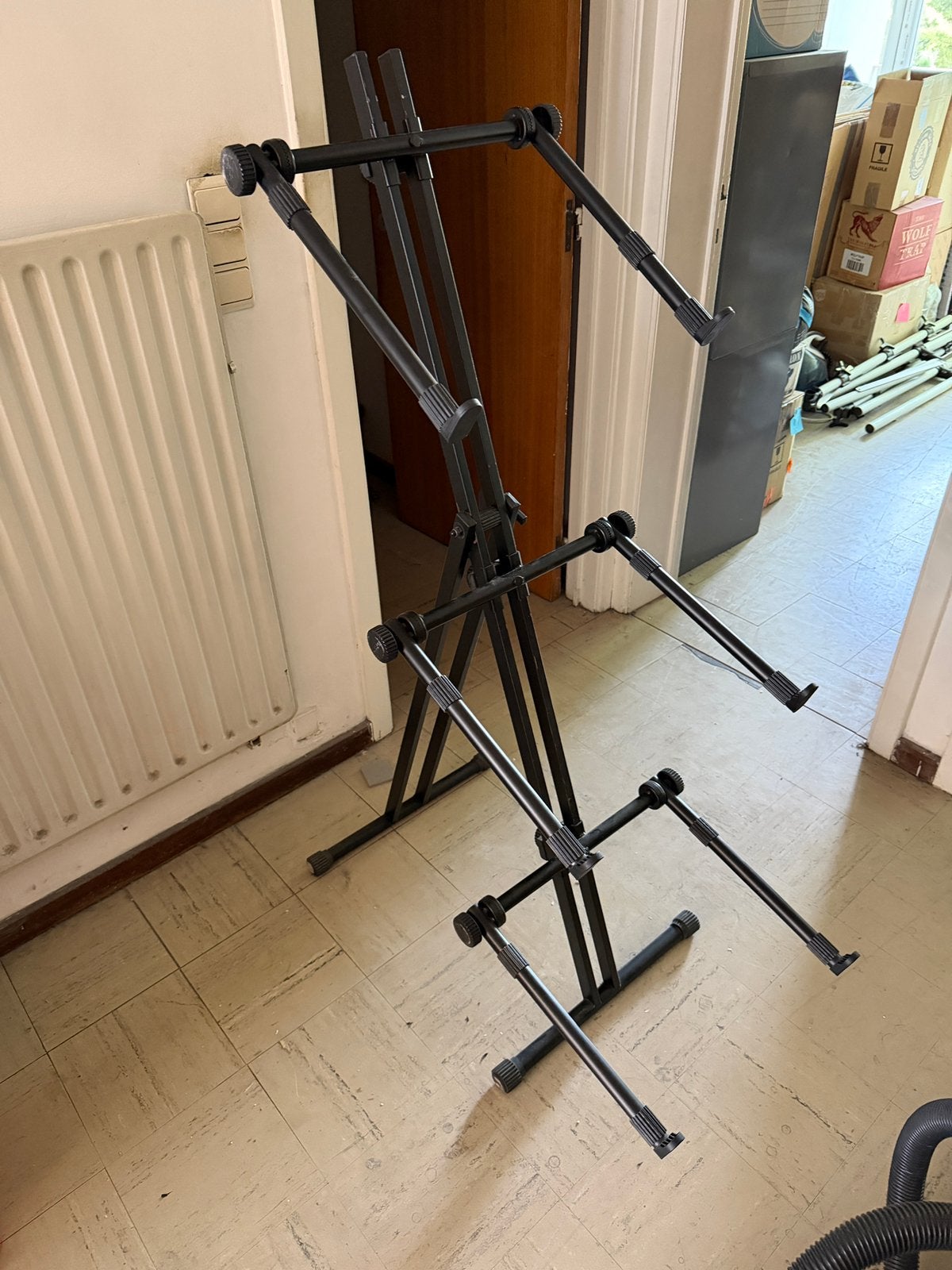 Quik Lok Professional 3-Tier Keyboard Stand, Muziek en Instrumenten, Keyboards, Ophalen, Gebruikt