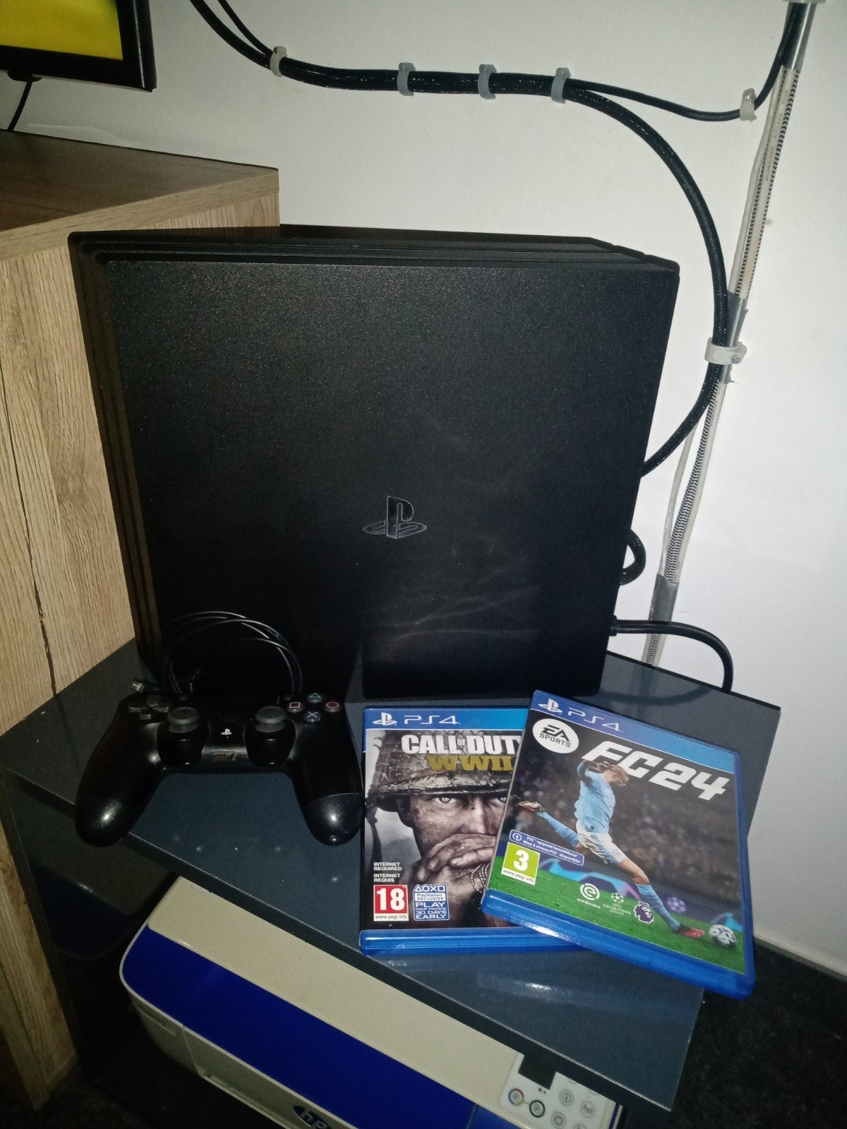 Playstation 4 Pro 1Tb, Games en Spelcomputers, Spelcomputers | Sony PlayStation 4, Ophalen, Met games, Zo goed als nieuw, 1 TB