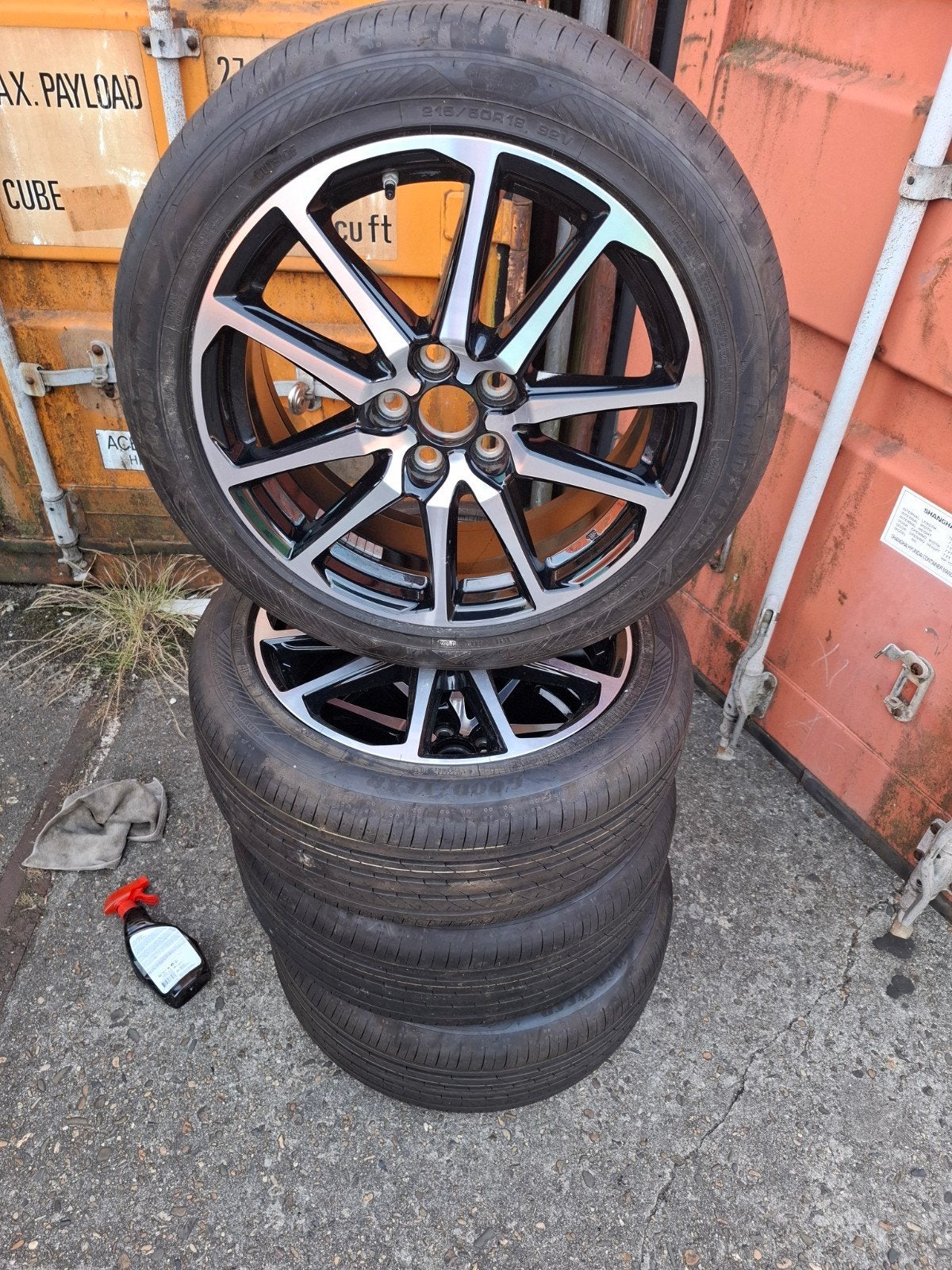 Toyota Yaris, Toyota 18 pouces, Autos : Pièces & Accessoires, Pneus & Jantes, Neuf, 215 mm, Enlèvement ou Envoi, Pneus été