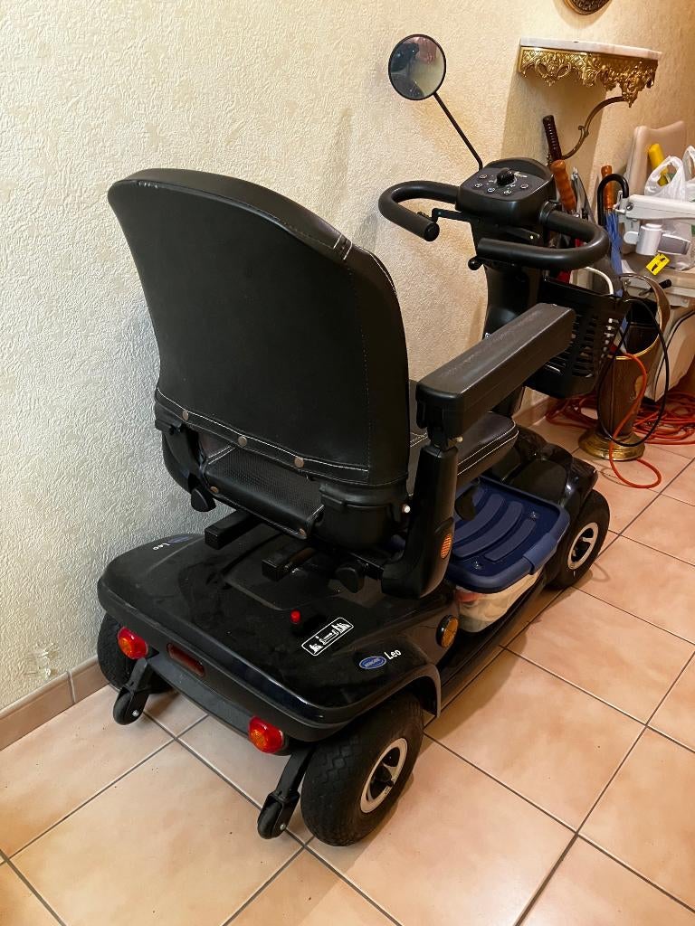 Trottinette bleue Invacare Leo Onyx, 10 km/h ou moins, Invacare, Enlèvement, Utilisé