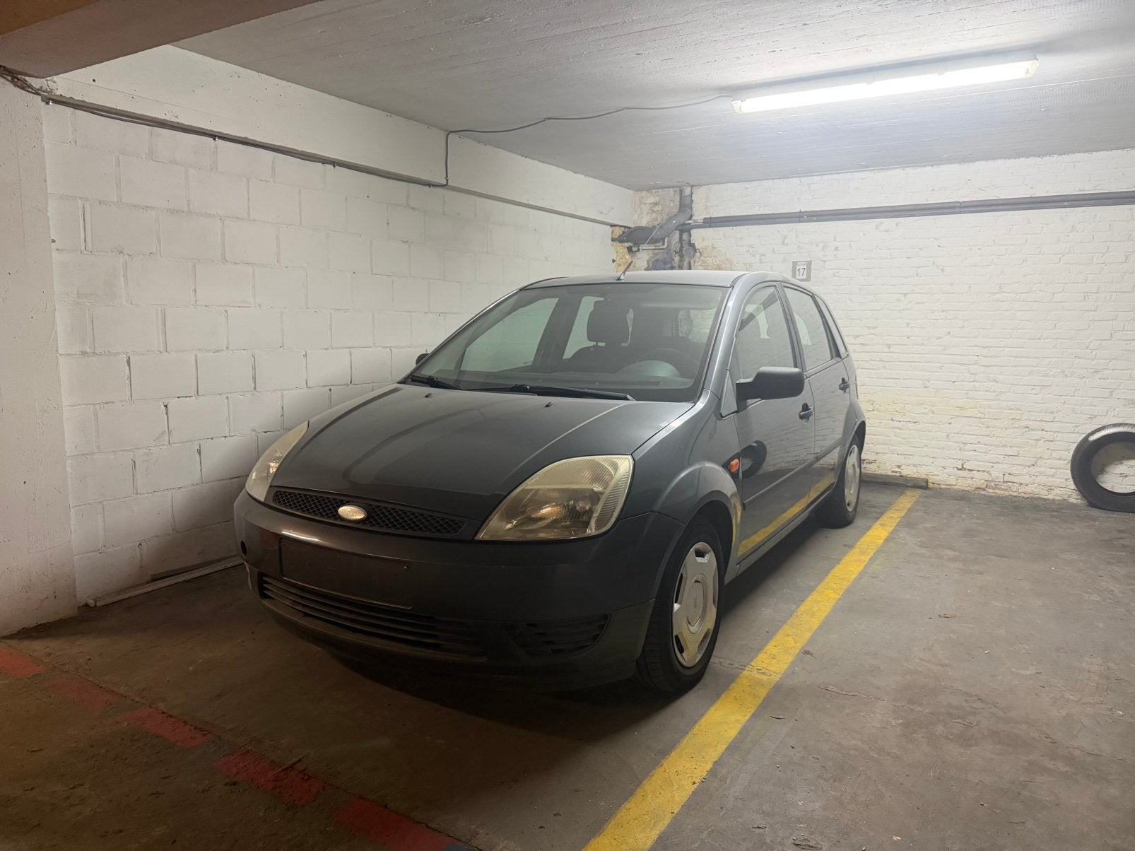 ford fiesta 1.4 Essence, Autos, Argent ou Gris, Achat, 5 portes, Particulier