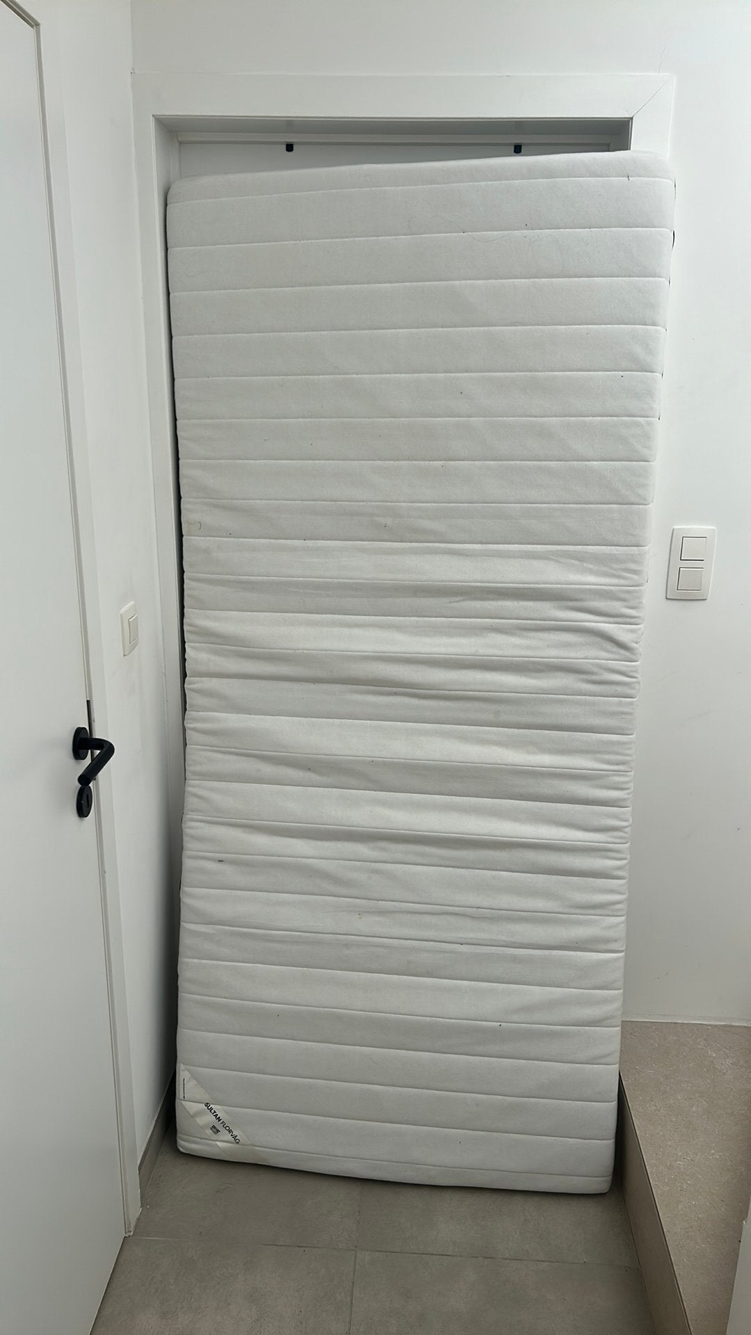 Eenpersoons matras 90 x 200 cm, Ophalen, Zo goed als nieuw