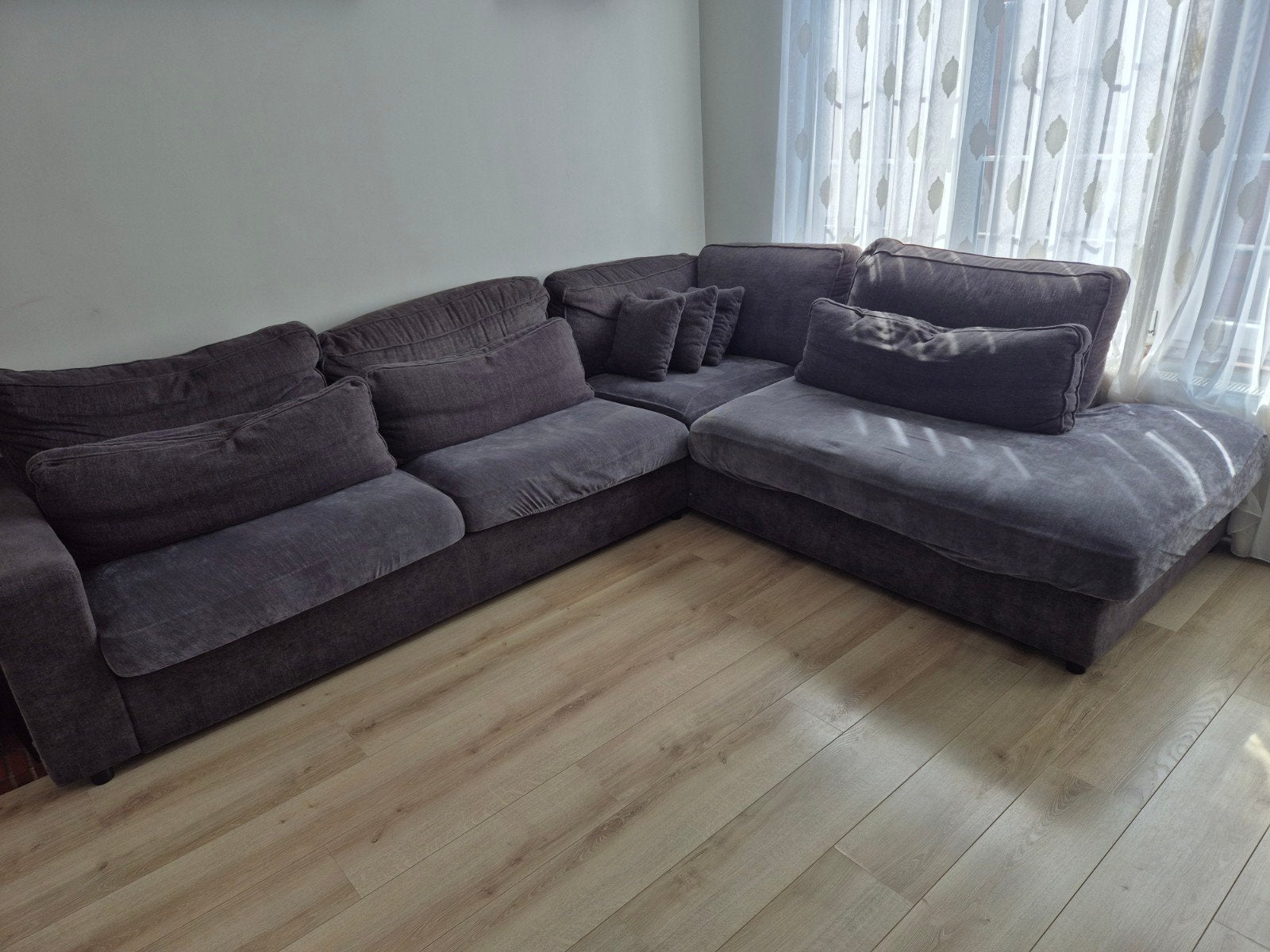Grand canapé d'angle en tissu gris foncé – État impeccable, Enlèvement, Comme neuf