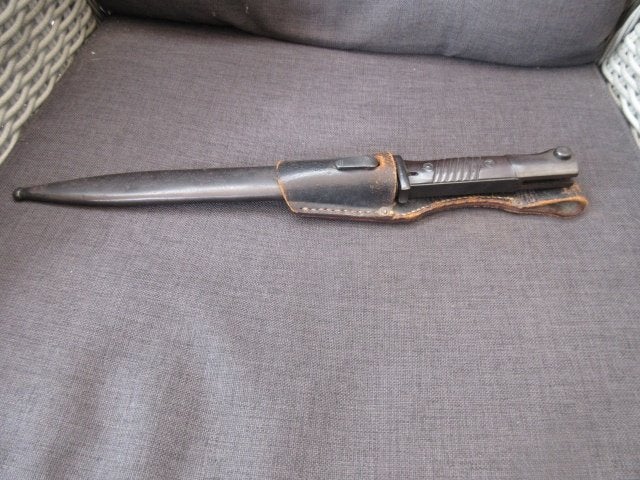 K98 Bajonet , met leertje , in nieuwstaat, Verzamelen, Ophalen of Verzenden