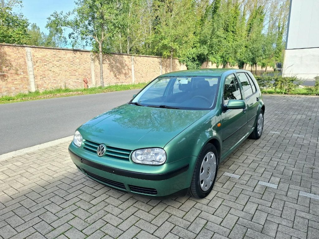Volkswagen Golf 1.6i | Propere staat, Auto's, Voorwielaandrijving, Stof, Zwart, Electronic Stability Program (ESP)