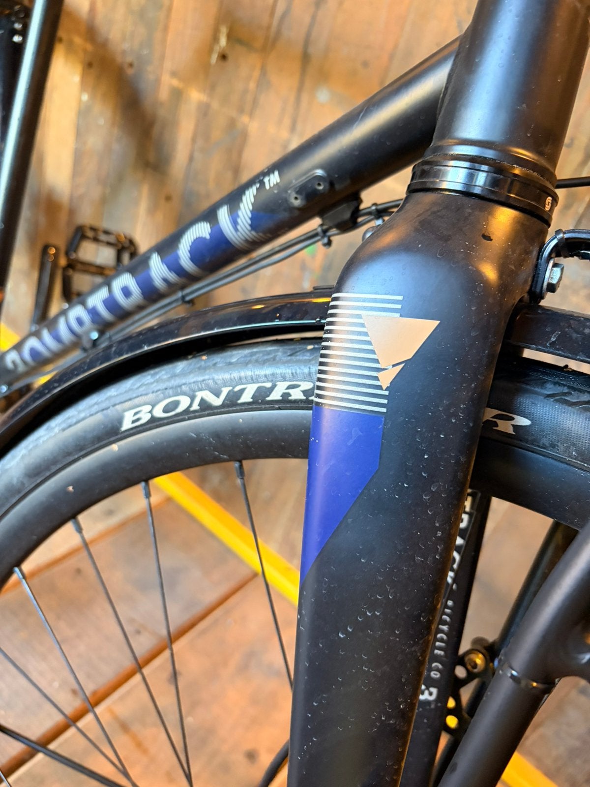 Bombtrack Outlaw Commuter, Ophalen, 28 inch, 10 tot 15 versnellingen, Nieuw