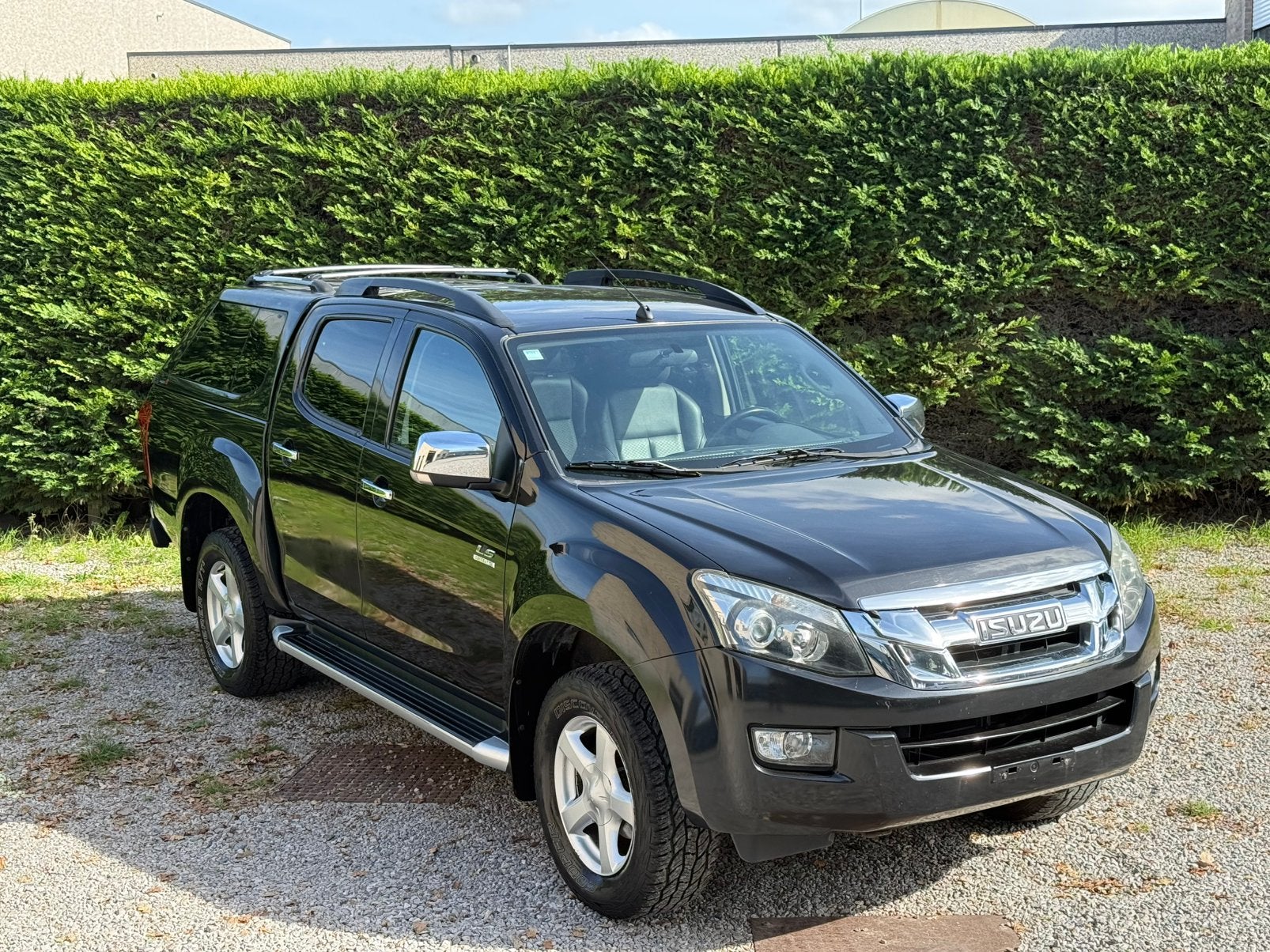 Isuzu D-Max 2.5 TDI Automaat, Auto's, Automaat, 4 cilinders, Zwart, Bedrijf