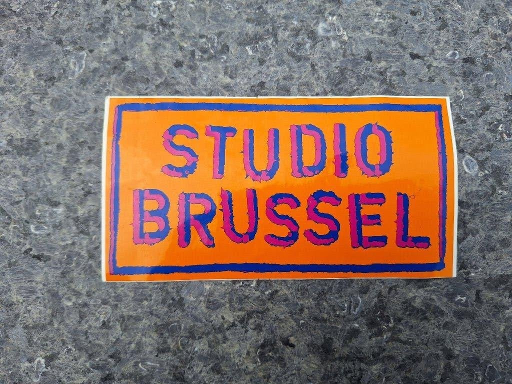 Sticker Studio Brussel, Verzamelen, Stickers, Zo goed als nieuw, Film, Tv of Omroep, Ophalen of Verzenden