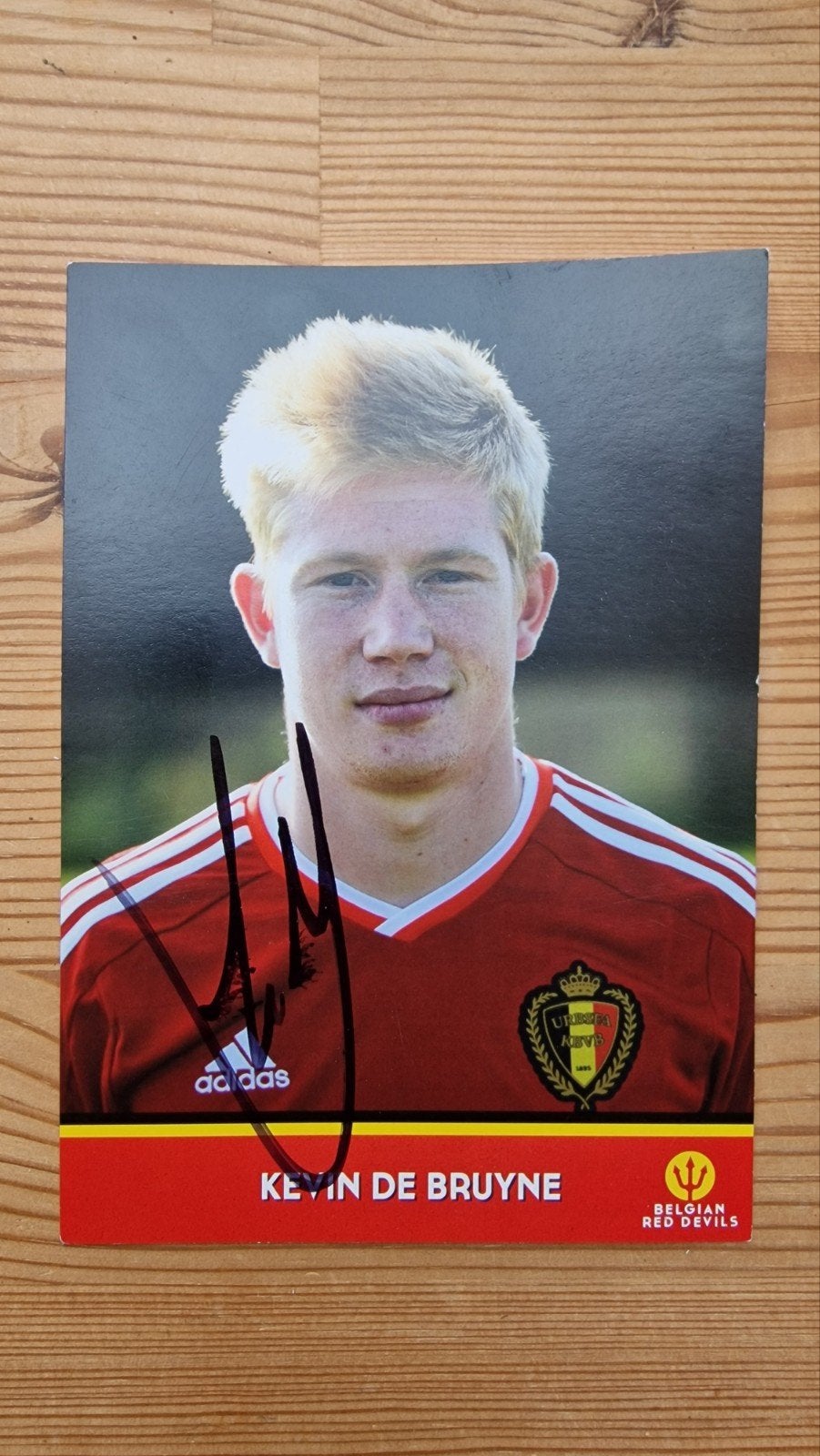Autographe de kevin de bruyne, Enlèvement