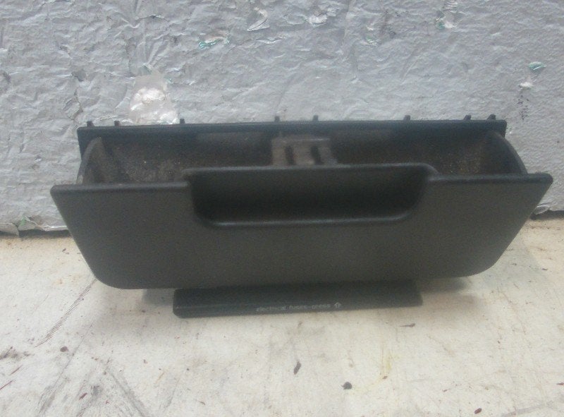 ASBAK VOOR Volvo 940 II (01-1990/10-1998), Gebruikt, Info@volvocars.com, Volvo, Volvo Car Germany GmbH