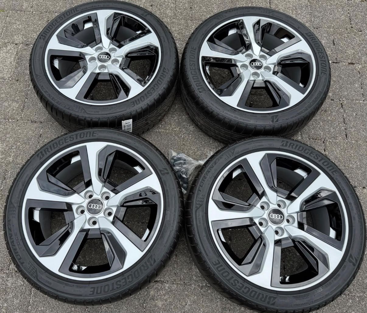 jantes audi A1 17 pouces original pneus comme neuf, Enlèvement, 17 pouces, Pneus été, Pneus et Jantes