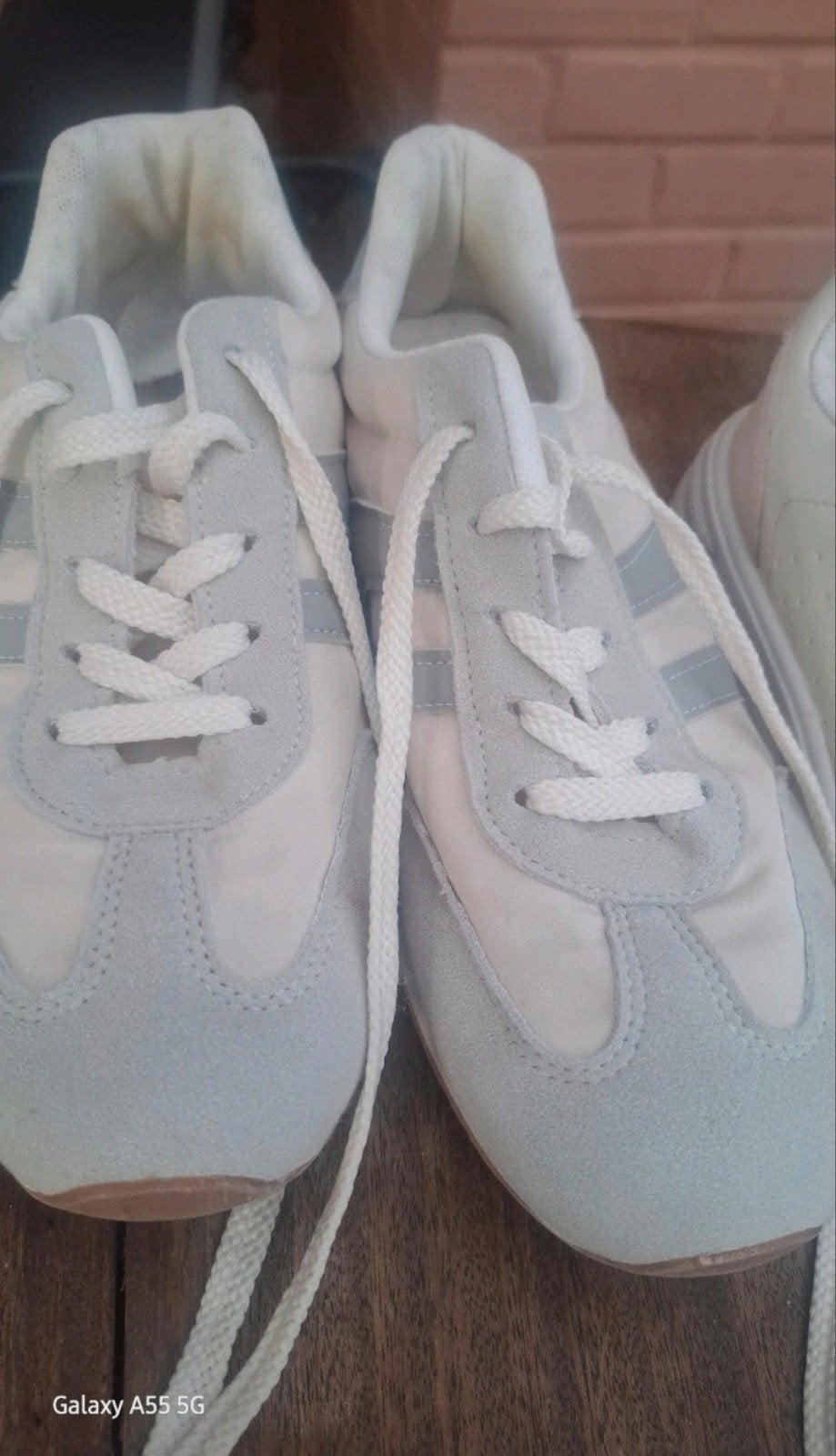 Baskets de sport blanc cassé, gris et bleu - 39, Enlèvement ou Envoi, Porté, Blanc
