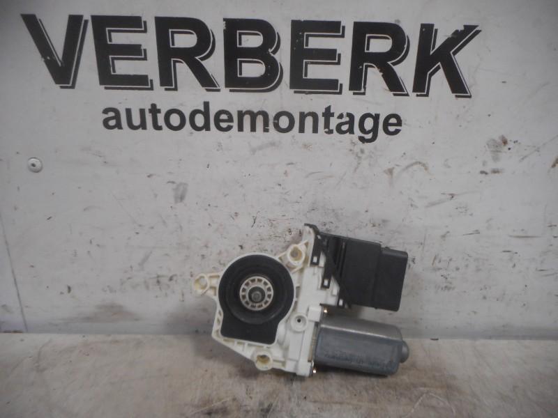 MOTEUR LEVE VITRE ELECTRIQUE DROIT Bora (1J2) (1j4959812c), Utilisé, Droite, Volkswagen