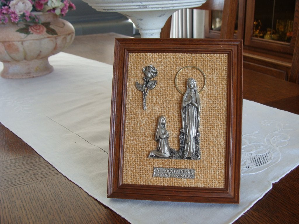 cadre bois, tissus en jute et argent, de Lourde, vintage, Antiquités & Art, Enlèvement ou Envoi