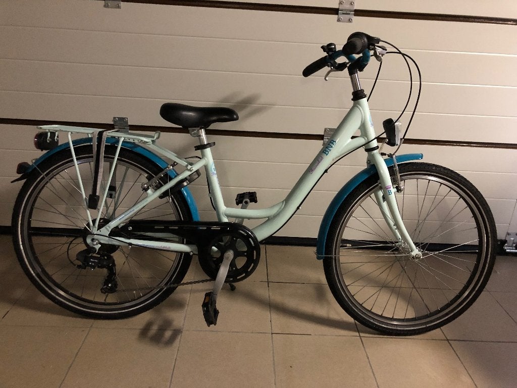 Meisjesfiets 24 inch BNB Bike nieuwstaat, Fietsen en Brommers, Ophalen, 24 inch, Velgrem, Zo goed als nieuw