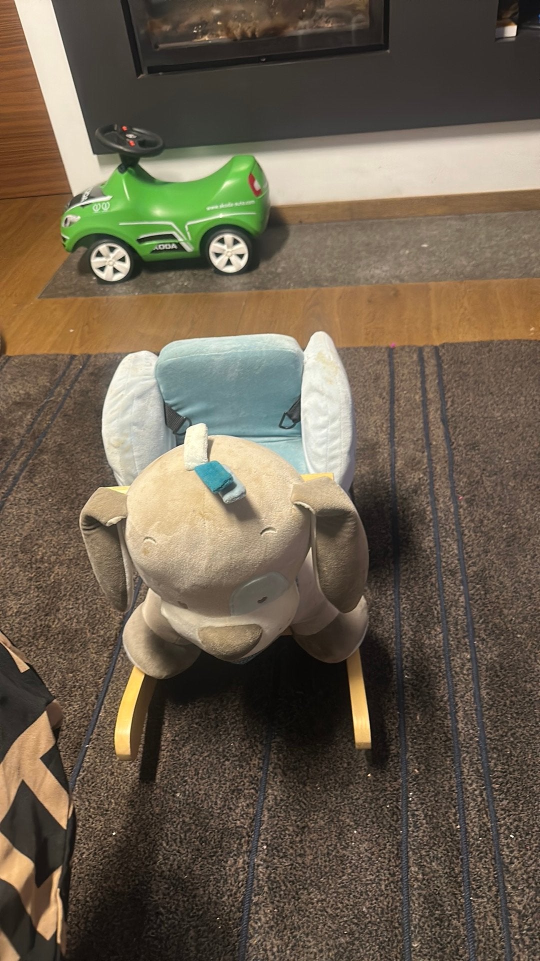 Chien a bascule, Enfants & Bébés, Jouets | Jouets a bascule, Comme neuf, Enlèvement ou Envoi