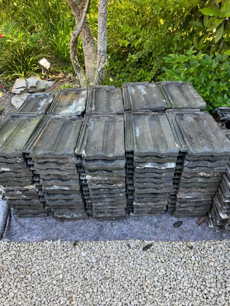 Ancienne Tuiles +~ 200 pc, Bricolage & Construction, Tuiles & Revêtements de toit, Enlèvement, Comme neuf, Noir, Tuiles
