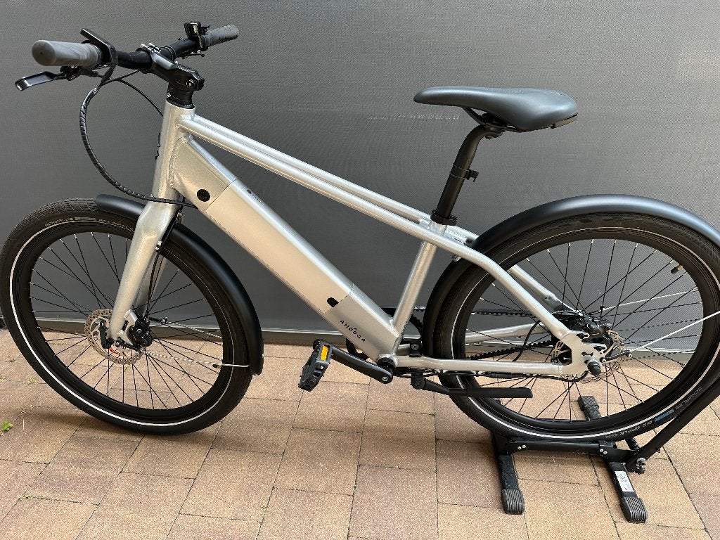 Ahooga urban grey 400Wh, Fietsen en Brommers, Elektrische fietsen, Ophalen, Zo goed als nieuw, 50 km per accu of meer
