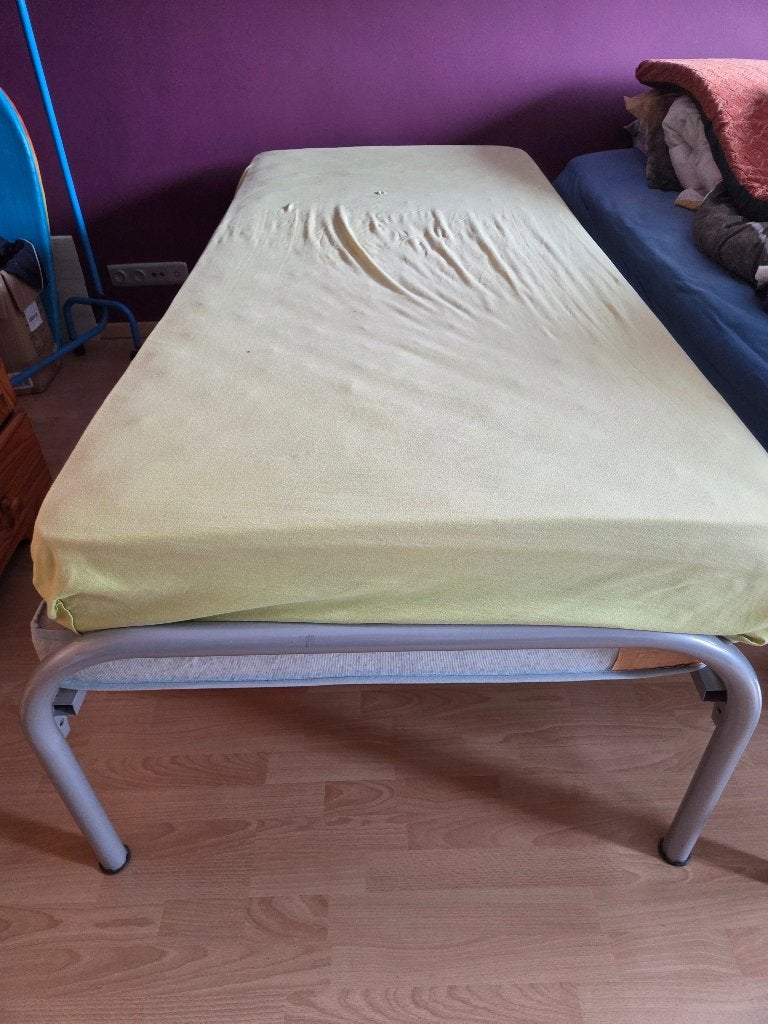Eenpersoonsbed, Huis en Inrichting, Ophalen, 90 cm, Eenpersoons, Zo goed als nieuw