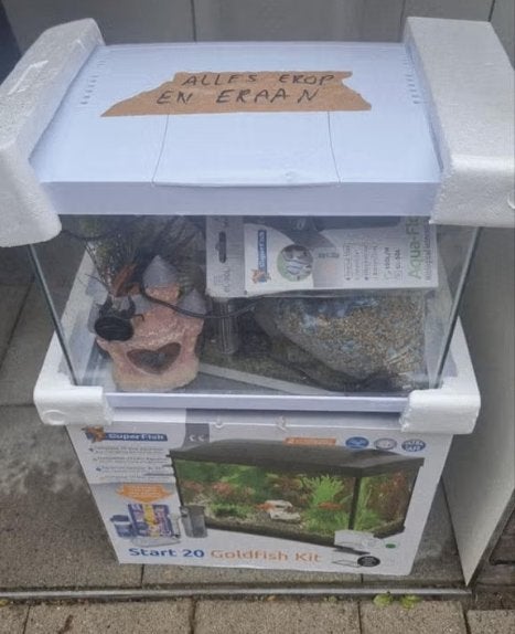 Aquarium SuperFish Start 20 Goldfish Kit te koop, Dieren en Toebehoren, Ophalen, Decoratie, Gebruikt, Inclusief deksel