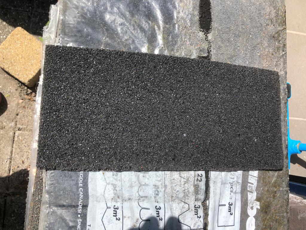 Tien pakken zwarte dak shingles rechthoekig, +- 30m^2, Bricolage & Construction, Tuiles & Revêtements de toit, 15 m² ou plus, Comme neuf
