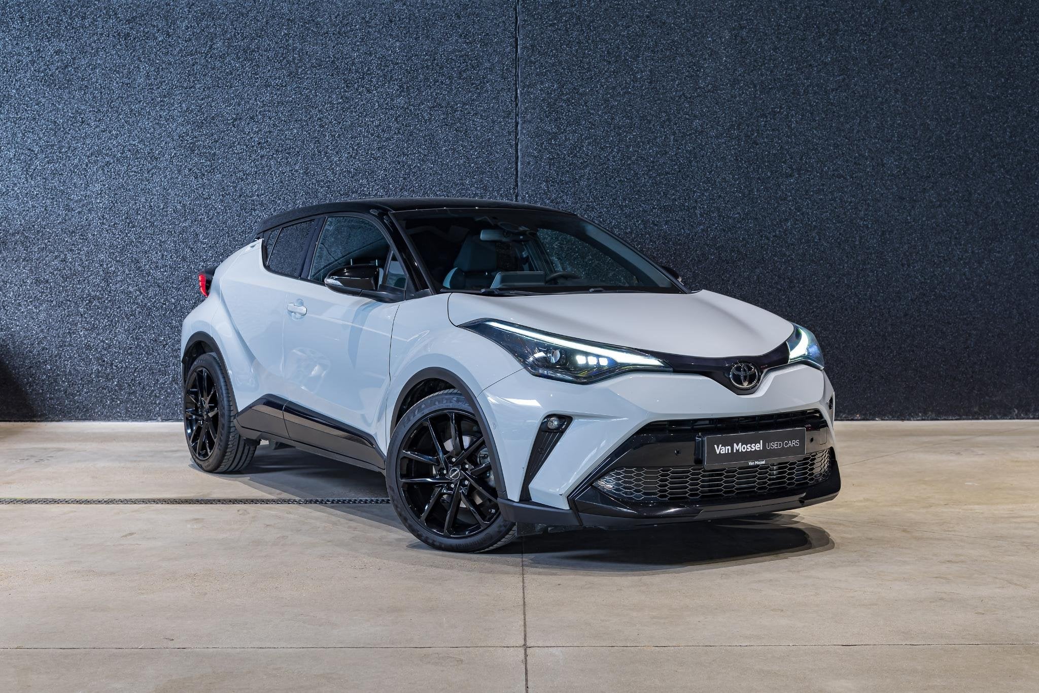 Toyota C-HR 2.0 VVT i-Hybrid GR Sport E-CVT NVAI | CAMERA |, Auto's, Stof, 5 zetels, 5 deurs, Hybride Elektrisch/Benzine