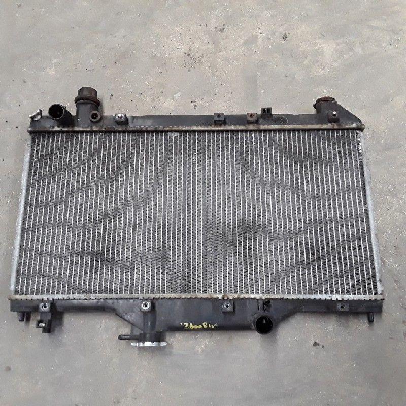 RADIATEUR EAU Toyota Avensis (T22) (01-1997/02-2003), Dhr. M. Roggen, Toyota, Stadsweg 37 37
9917 PV  WIRDUM GR., NL, Utilisé