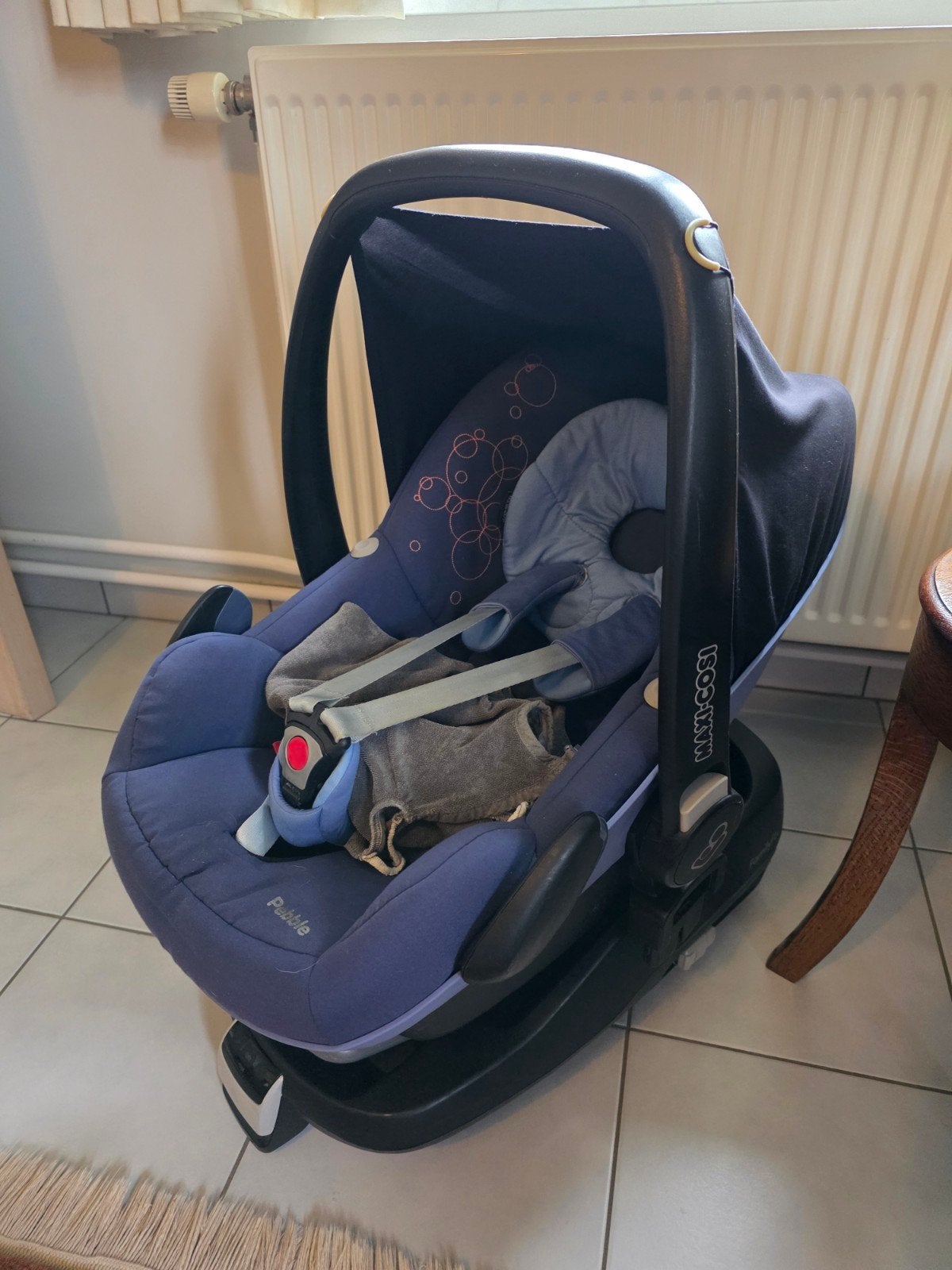 Maxi Cosy Pebble + isofix, Ophalen, Isofix