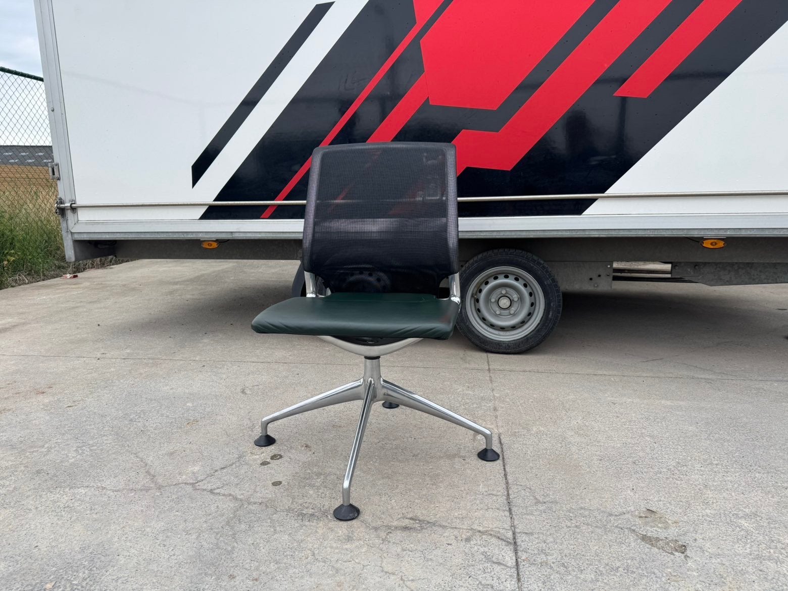 Designer stoelen Vitra m32, Ophalen