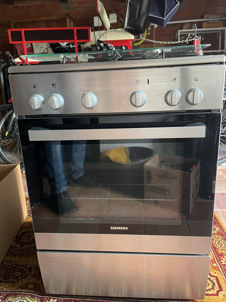 Kookfornuis op gas .  200 , euro, Elektronische apparatuur, Ophalen, Zo goed als nieuw, Gas