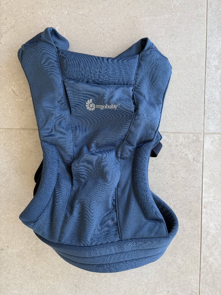 Draagzak Ergobaby Embrace soft air, Buik of Rug, Zo goed als nieuw, Draagzak, Ophalen