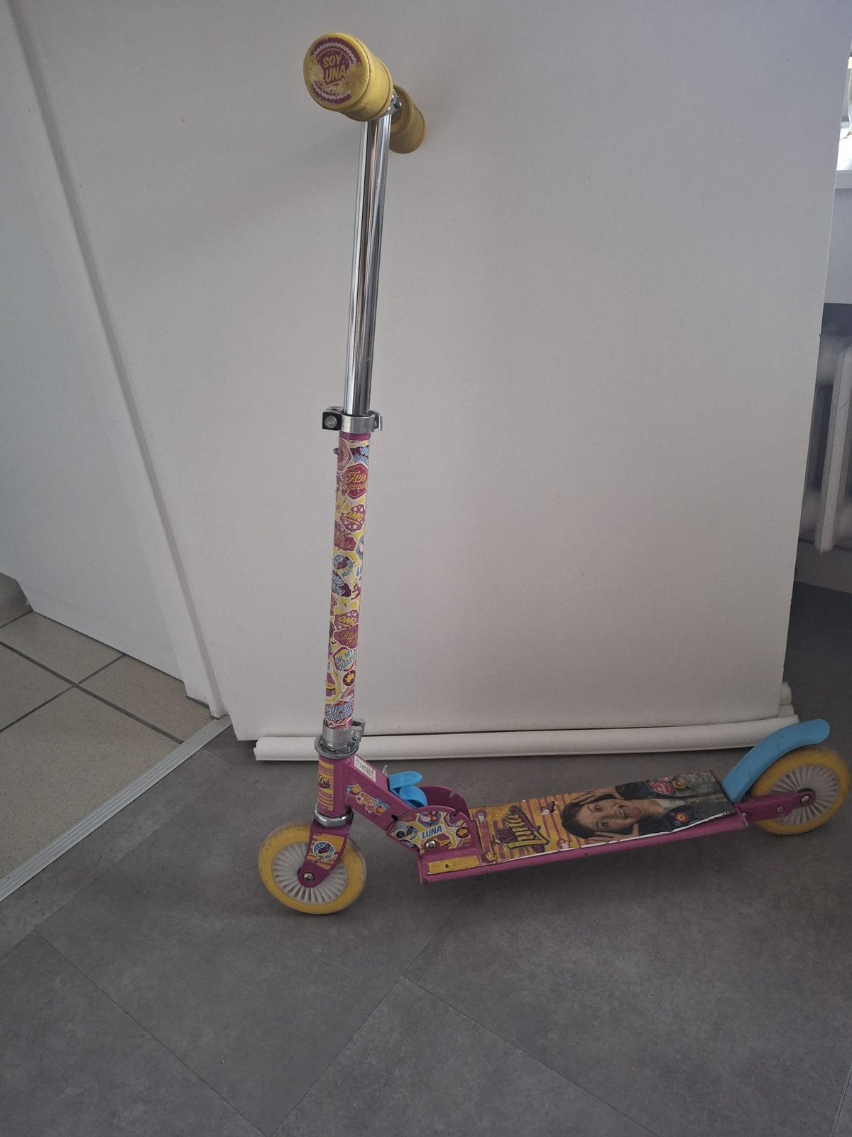 Trottinette pour Fille, Vélos & Vélomoteurs, Enlèvement ou Envoi, Comme neuf